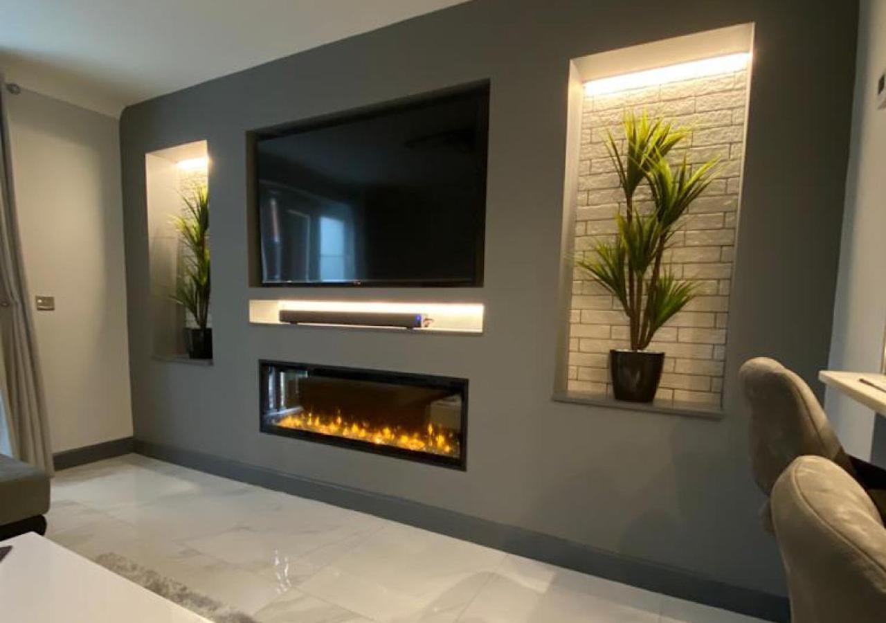 Beautiful Modern Cosy Central Apartment / Sleeps 4 เรดดิ้ง ภายนอก รูปภาพ
